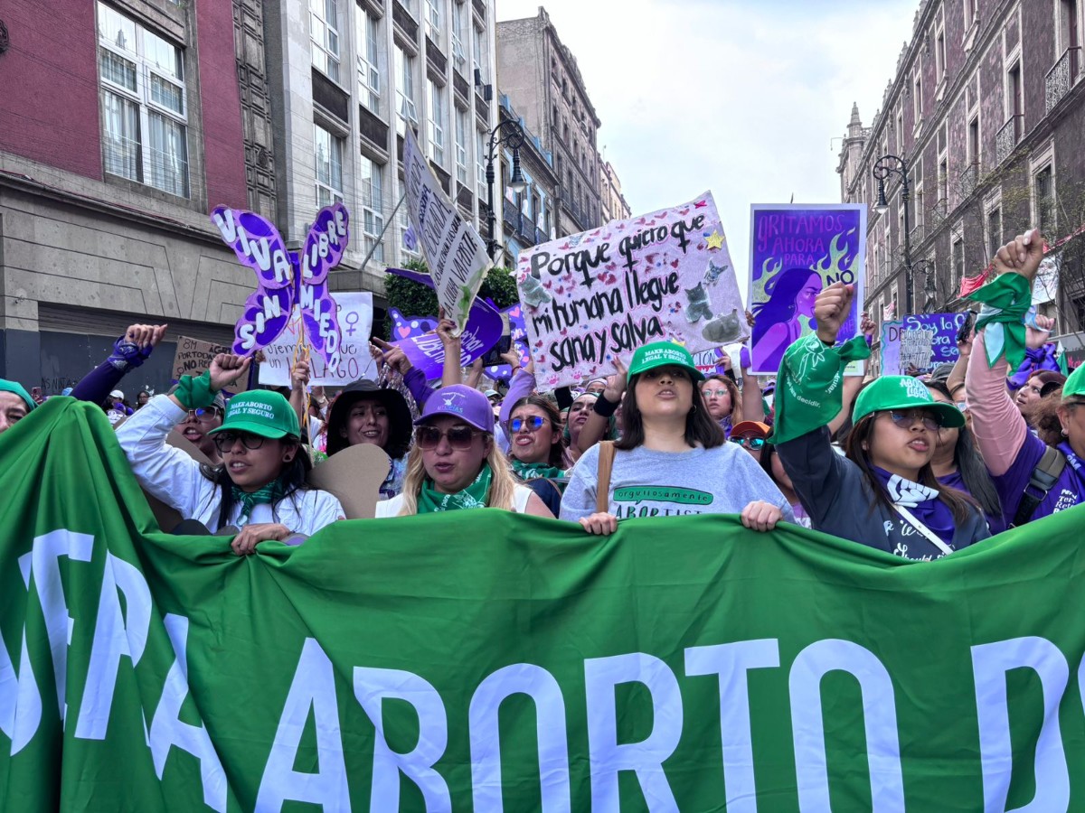 120 MIL MUJERES ASISTIERON A LA MARCHA DEL 8M EN CIUDAD DE MÉXICO