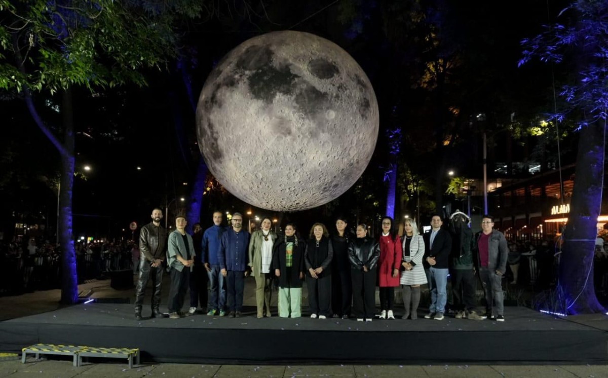 CDMX ILUMINA PASEO DE LA REFORMA CON EL FESTIVAL FILUX