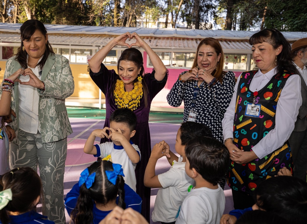 CLARA BRUGADA ENTREGA OBRAS Y REPORTA REDUCCIÓN DE DELITOS EN AZCAPOTZALCO