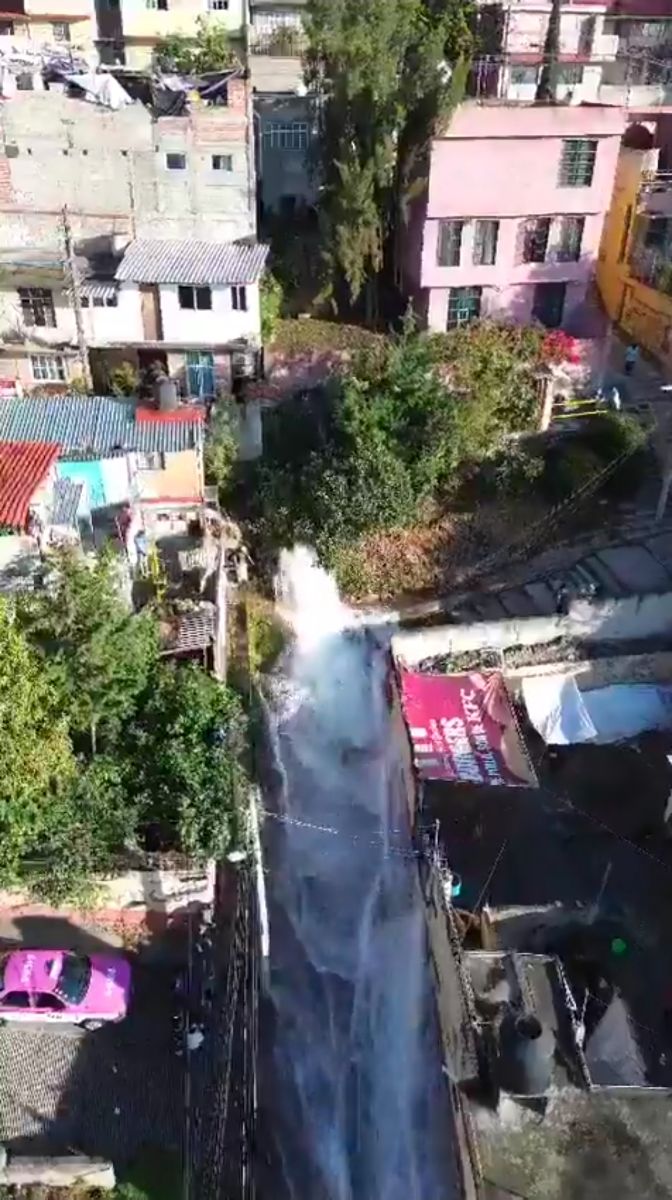 CONTROLAN ESCURRIMIENTO DE AGUA EN ÁLVARO OBREGÓN; NUEVE INMUEBLES RESULTAN AFECTADOS