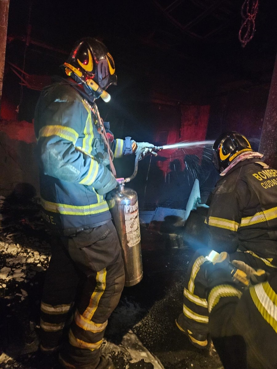 EXPLOTA PLANTA ELÉCTRICA EN LA AVENIDA JUÁREZ; REPORTAN SALDO BLANCO