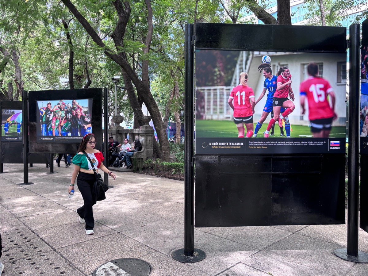 Exposición fotográfica “La Unión Europa en la cancha: reflejos de una pasión compartida”