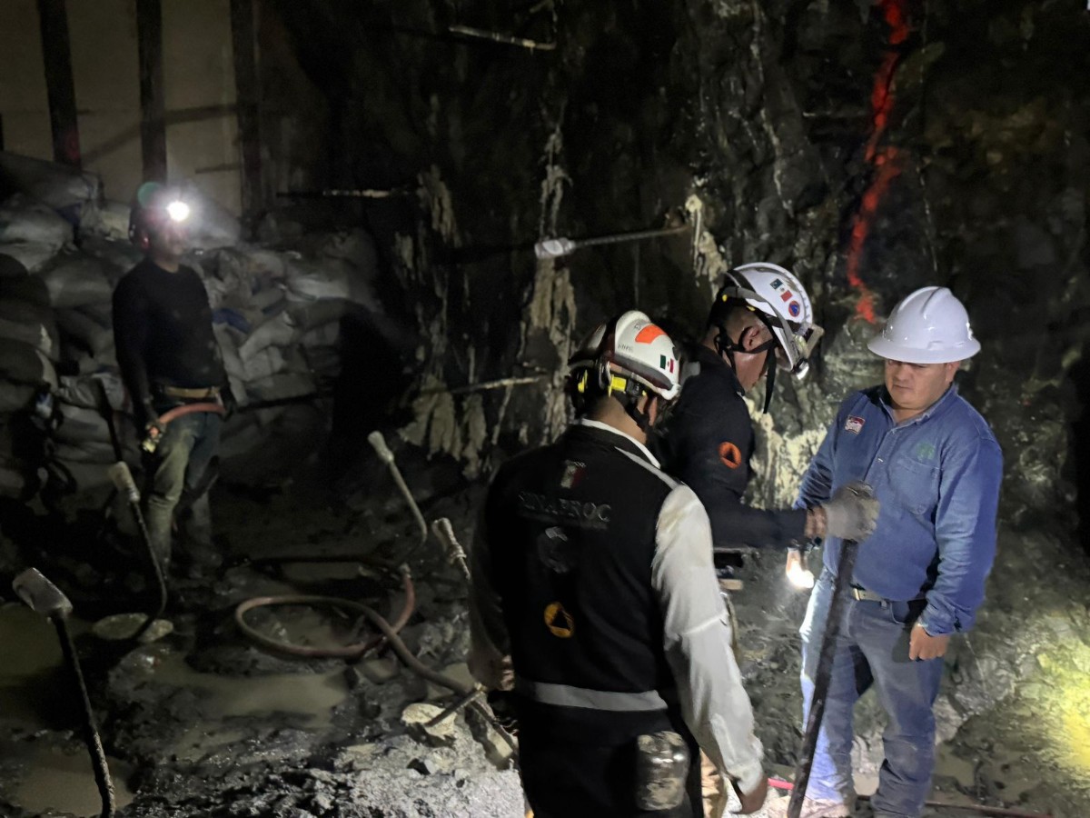 INTENSIFICAN LABORES DE RESCATE EN MINA SANTA FE; AJUSTAN ESTRATEGIA POR CONDICIONES DEL TERRENO