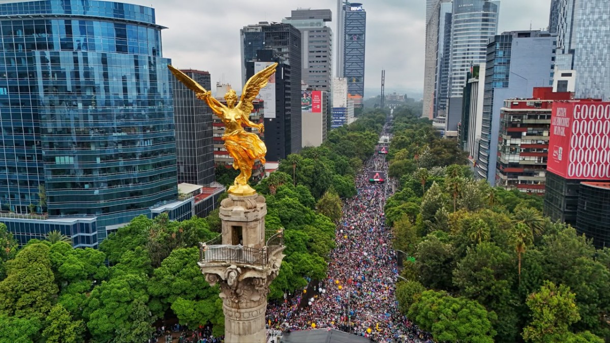 JUGADORES MEXICANOS REGRESAN A CASA DESPUÉS DE HACER HISTORIA EN LOS OCTAVOS DE FINAL