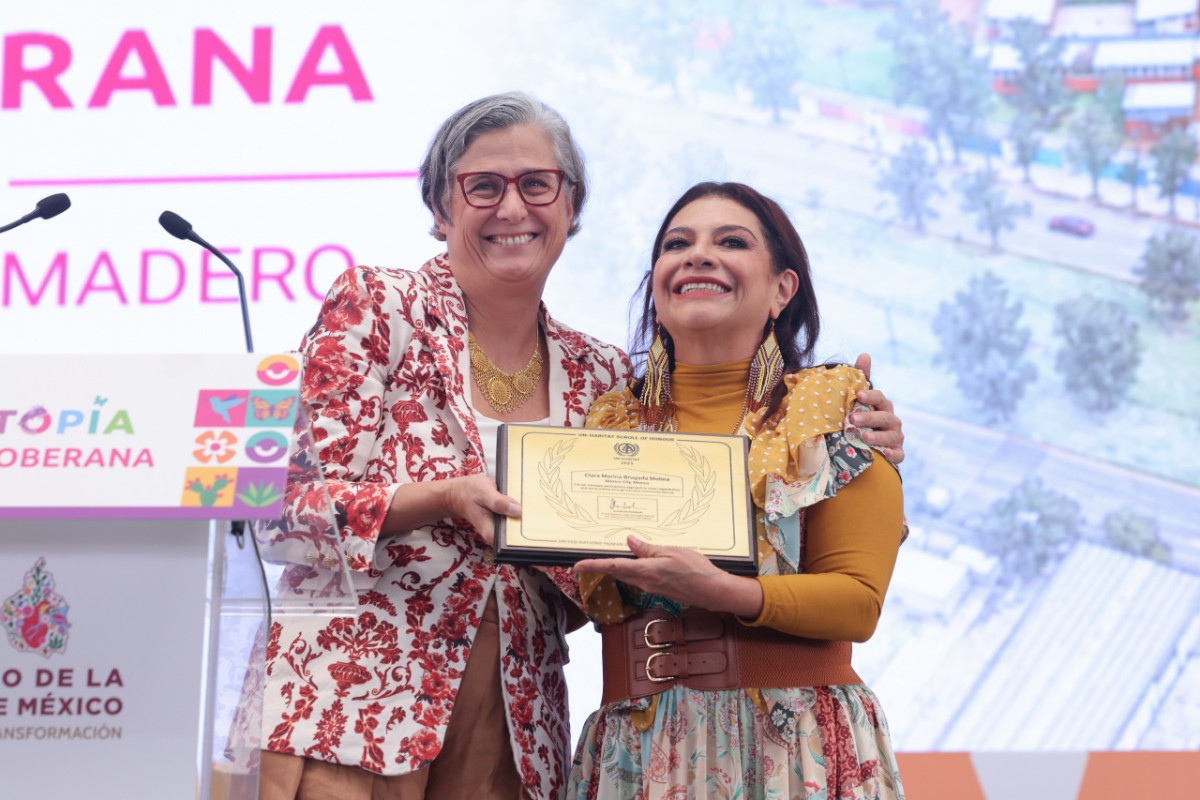 LAS UTOPÍAS CAPITALINAS RECIBEN RECONOCIMIENTO INTERNACIONAL: ONU-HABITAT ENTREGA PERGAMINO DE HONOR A CLARA BRUGADA