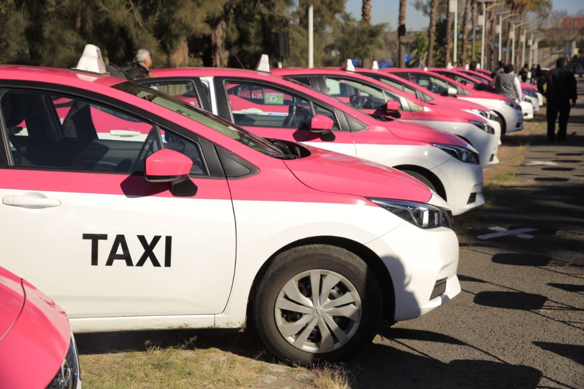 SEMOVI ADVIERTE: TAXIS CONCESIONADOS NO PUEDEN OPERAR EN APPS