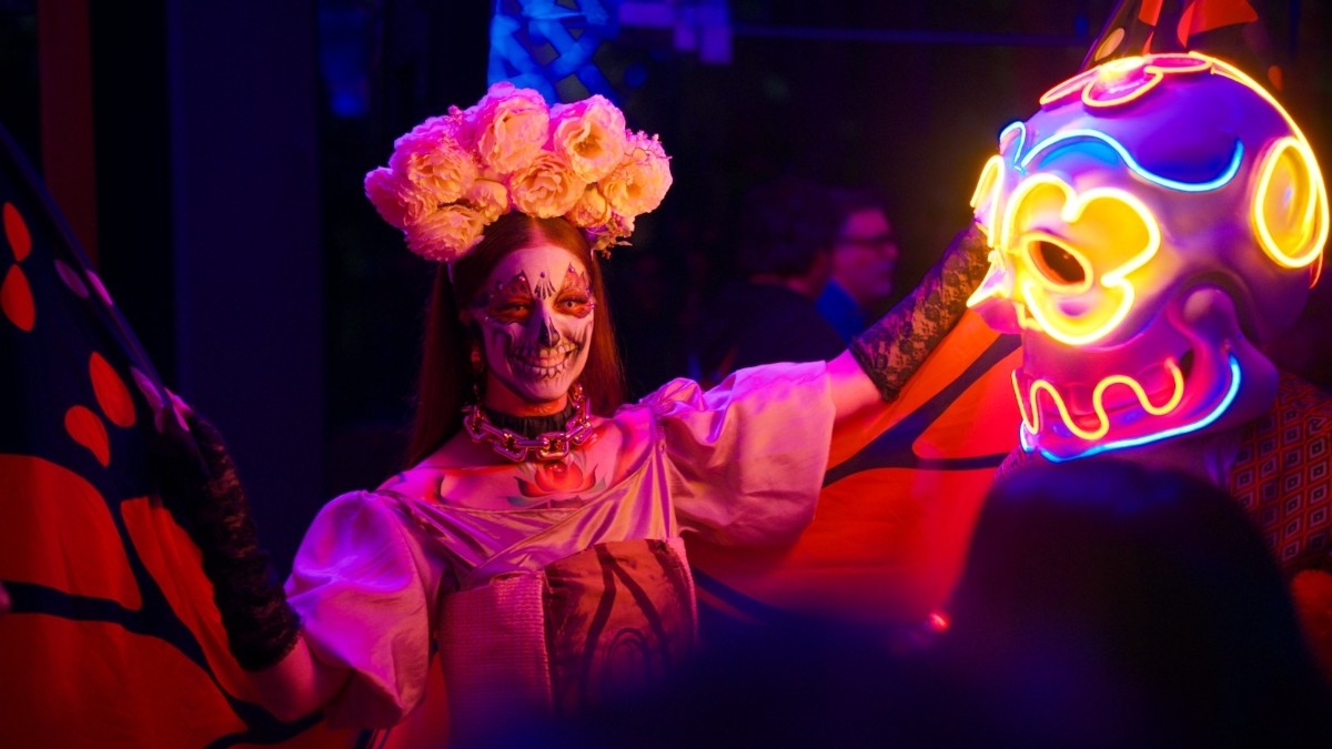 SIENTE, DIVIÉRTETE Y RECUERDA: “EL SENDERO DEL CEMPASÚCHIL” LLEGA A CHAPULTEPEC CON CARNAVALES, MÚSICA, OFRENDAS Y MÁS