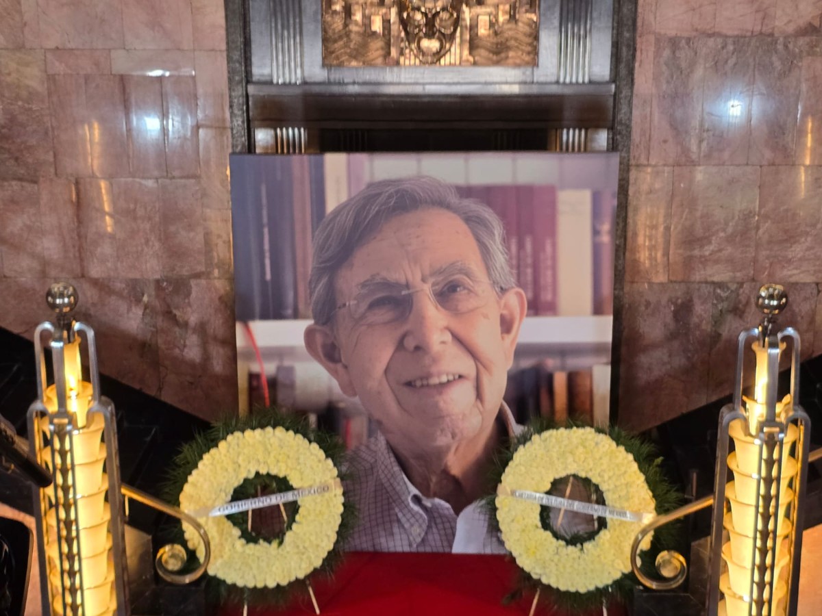 UN ÚLTIMO ADIÓS: BELLAS ARTES ABRE SUS PUERTAS PARA DESPEDIR A CUAUHTÉMOC CÁRDENAS; POLÍTICOS Y CIUDADANOS RECONOCEN SU LEGADO