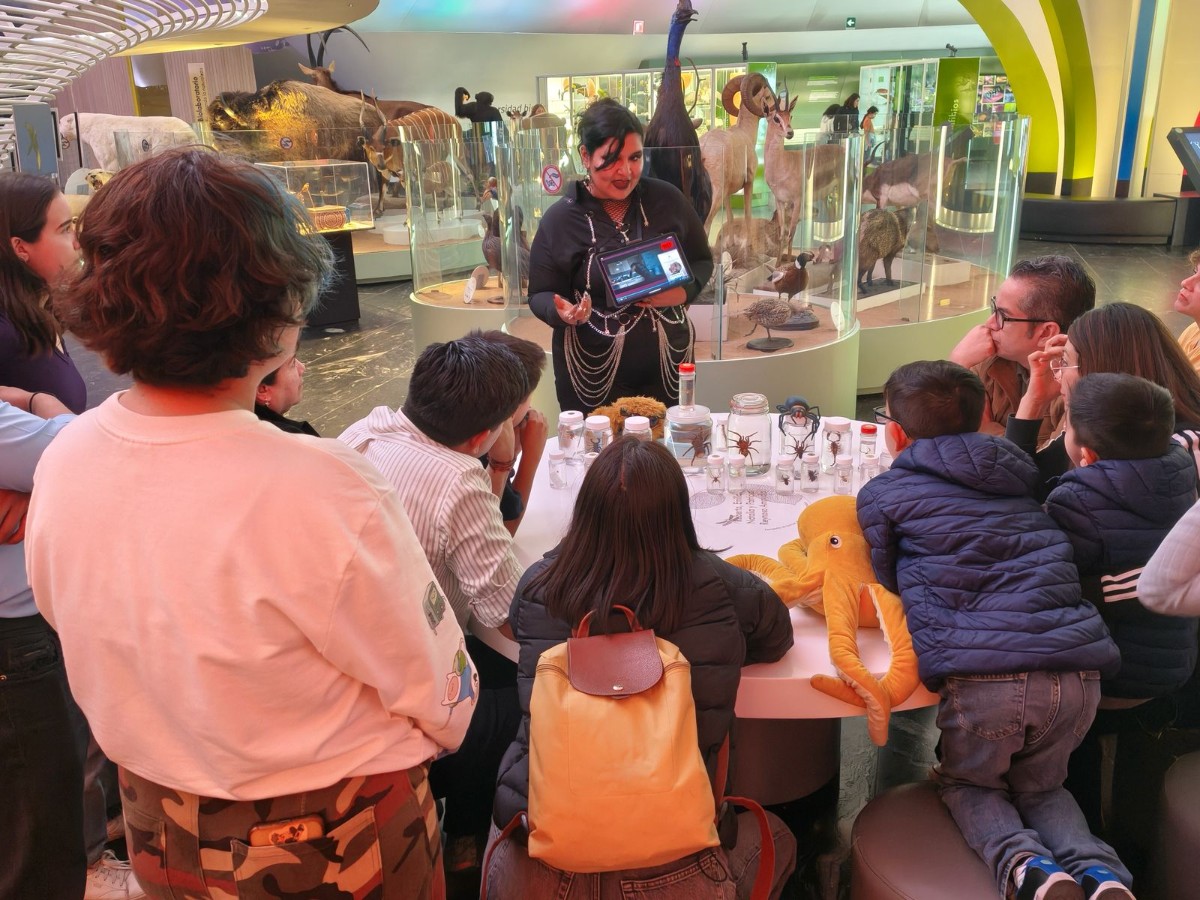 ¡VAMPIROS, DINOSAURIOS Y TERROR PARANORMAL! TODO EN EL MUSEO DE HISTORIA NATURAL